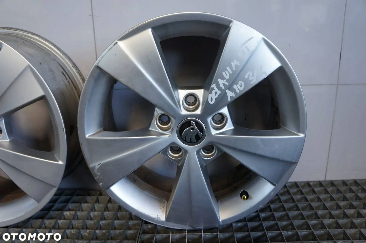 FELGA FELGI ALUMINIOWE ALUFELGI R16 5X112 SKODA OCTAVIA III 6,5 ET46 - 10