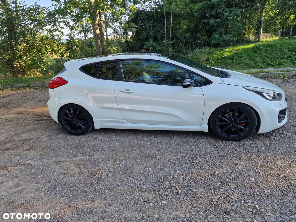 Kia ProCeed 1.6 T-GDI GT L - 8