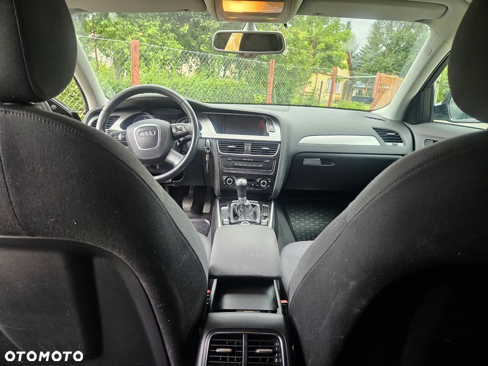 Audi A4 Avant 2.0 TDI - 10
