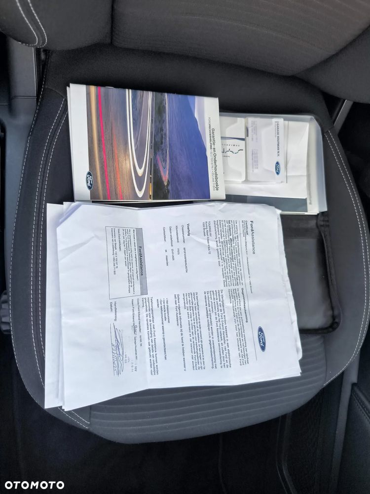 Ford Kuga 2.5P PHEV FWD Titanium X - 32