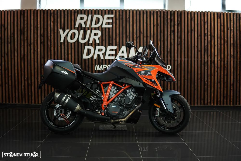 KTM Superduke GT - 1