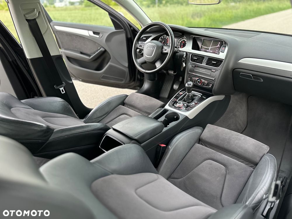 Audi A4 Limousine - 33