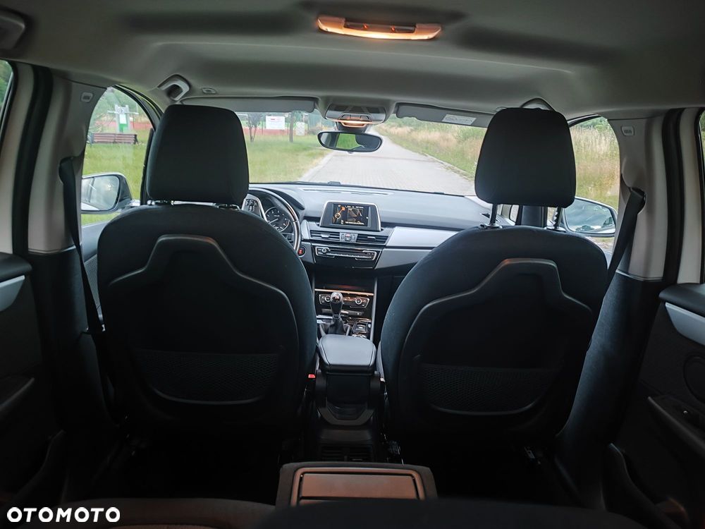 BMW Seria 2 216d Advantage - 29