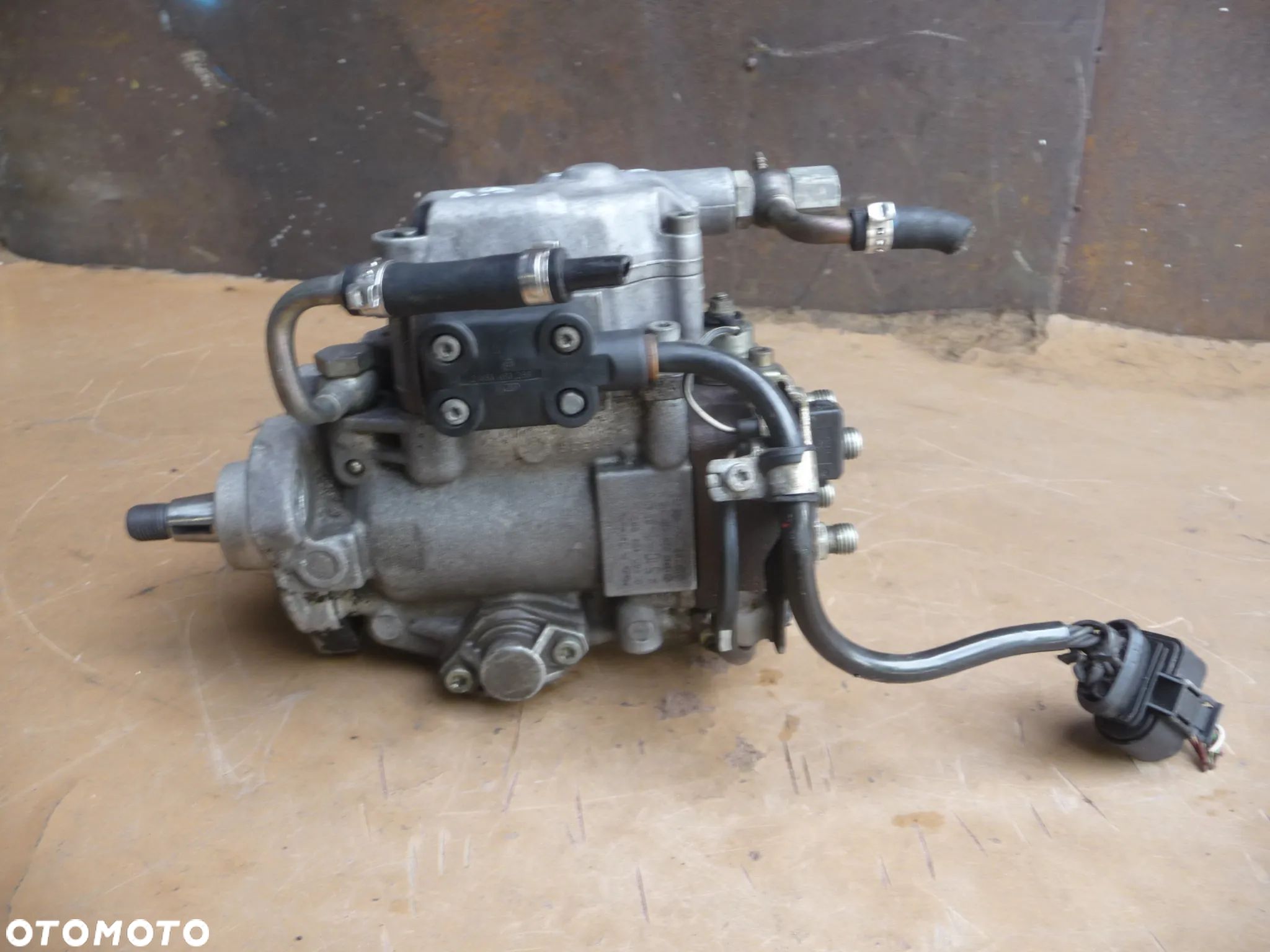 AUDI A4 B5 VW PASSAT B5 1.9 TDI 90KM POMPA WTRYSKOWA 0460404985 028130110H - 1