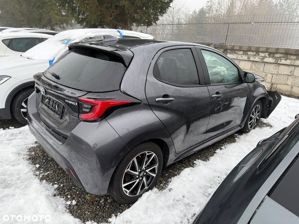 Toyota Yaris Hybrid 1.5 Executive - 3