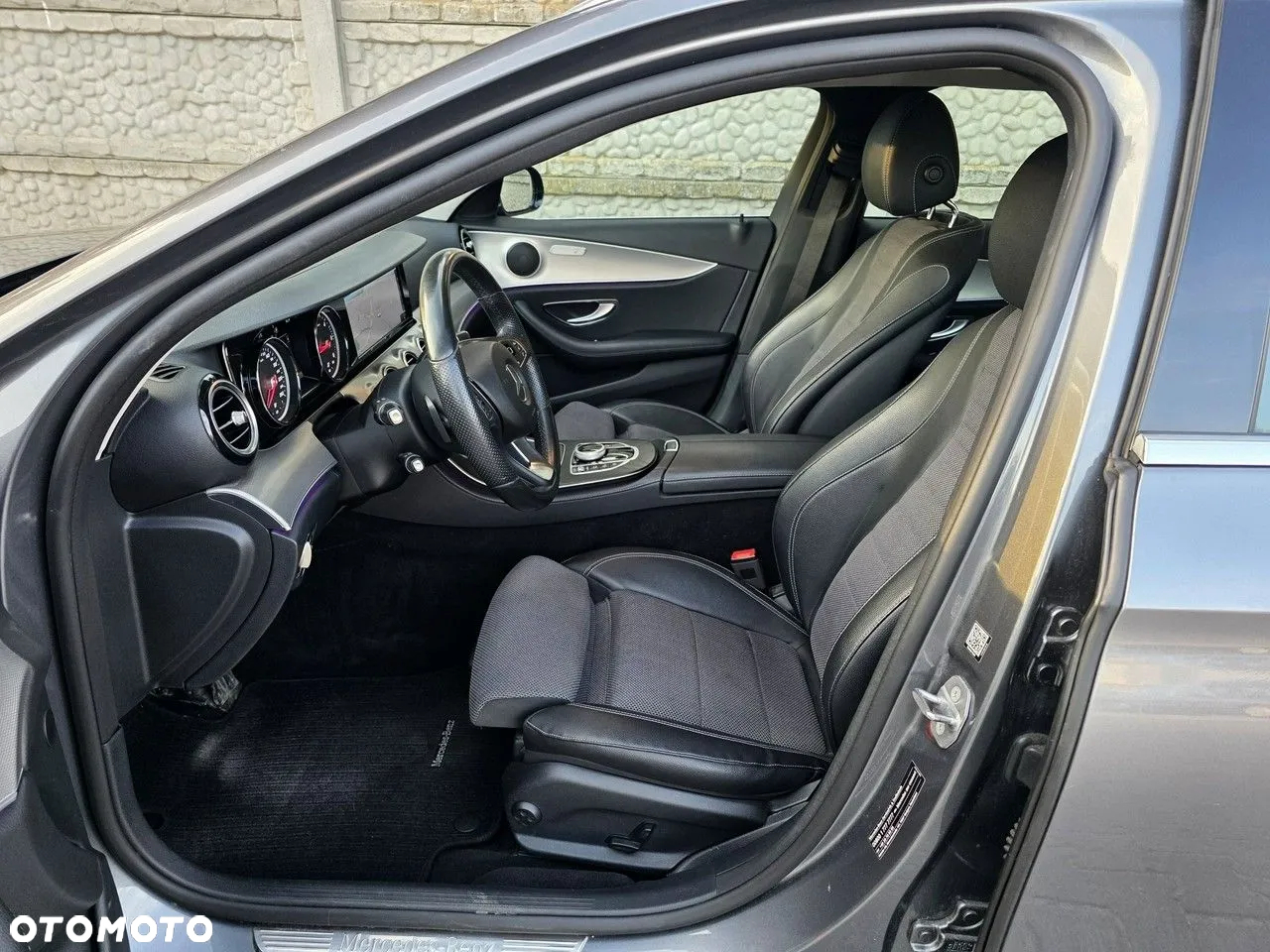 Mercedes-Benz Klasa E 220 d T 9G-TRONIC - 9