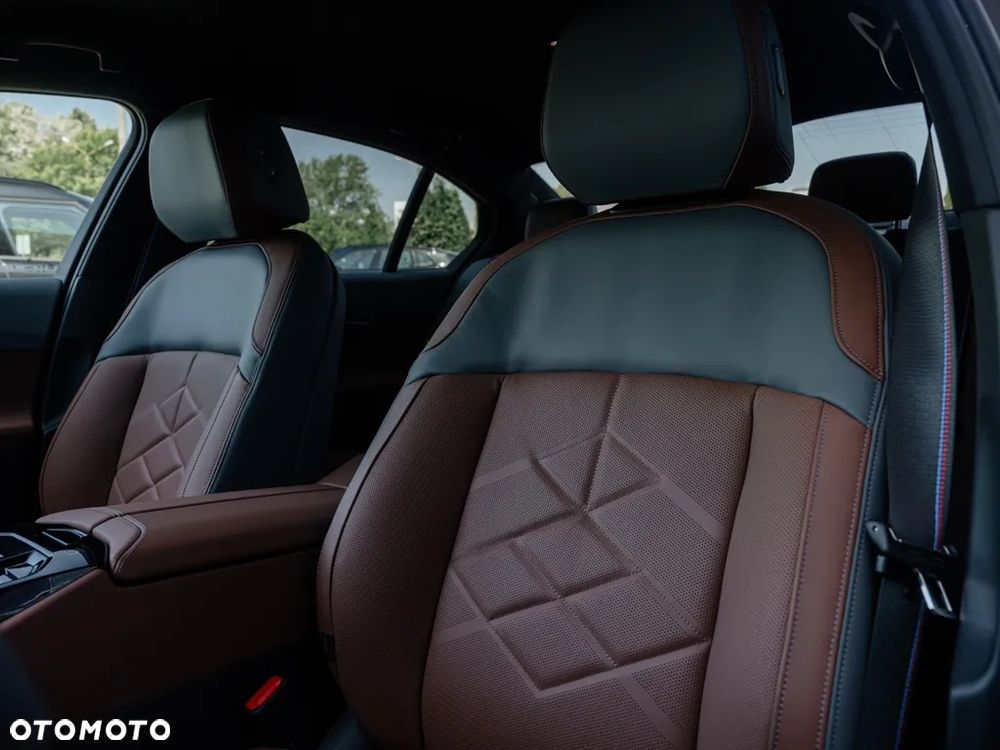 BMW Seria 5 540d xDrive - 14