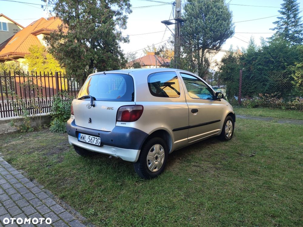 Toyota Yaris - 8