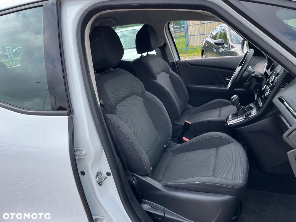 Renault Scenic - 28