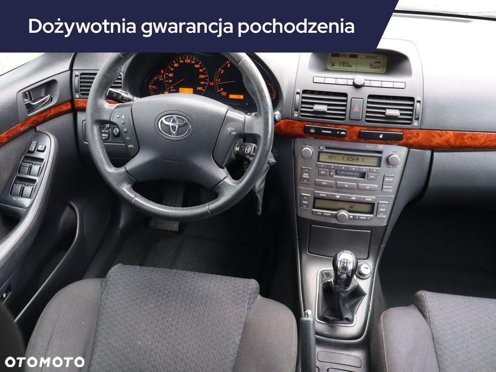 Toyota Avensis - 9