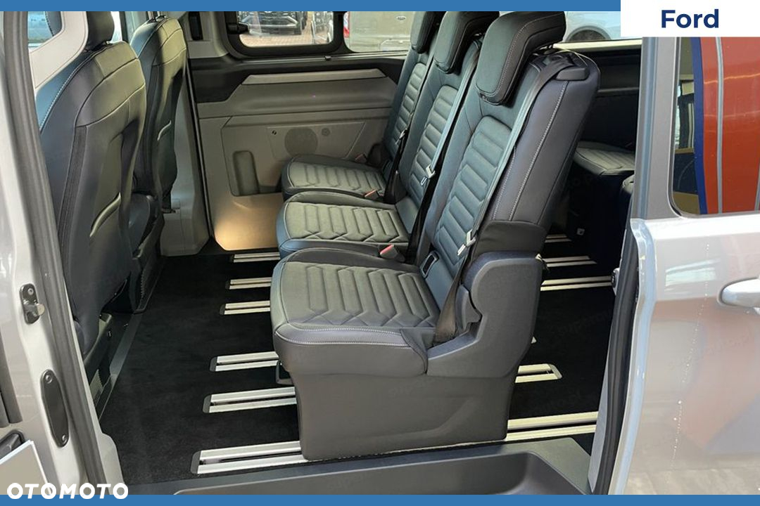 Ford Tourneo Custom - 10