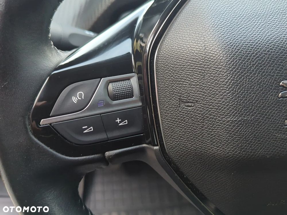 Peugeot 208 1.2 PureTech Active Pack S&S - 31