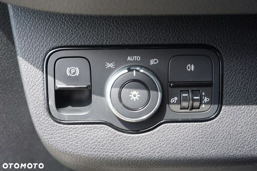 Mercedes-Benz Sprinter - 15