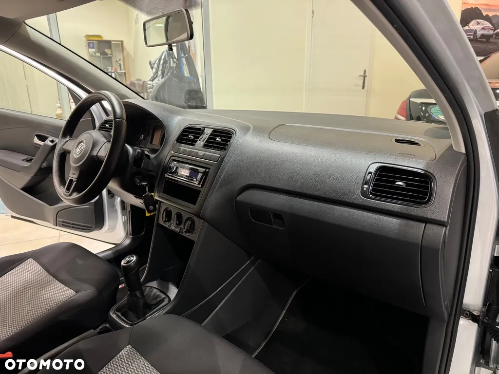 Volkswagen Polo 1.6 TDI DPF Trendline - 32
