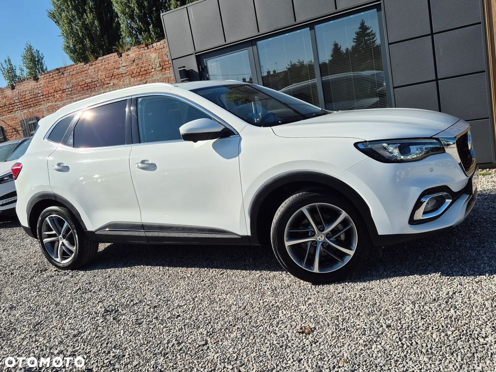MG HS 1.5 T-GDI Exclusive DCT - 15