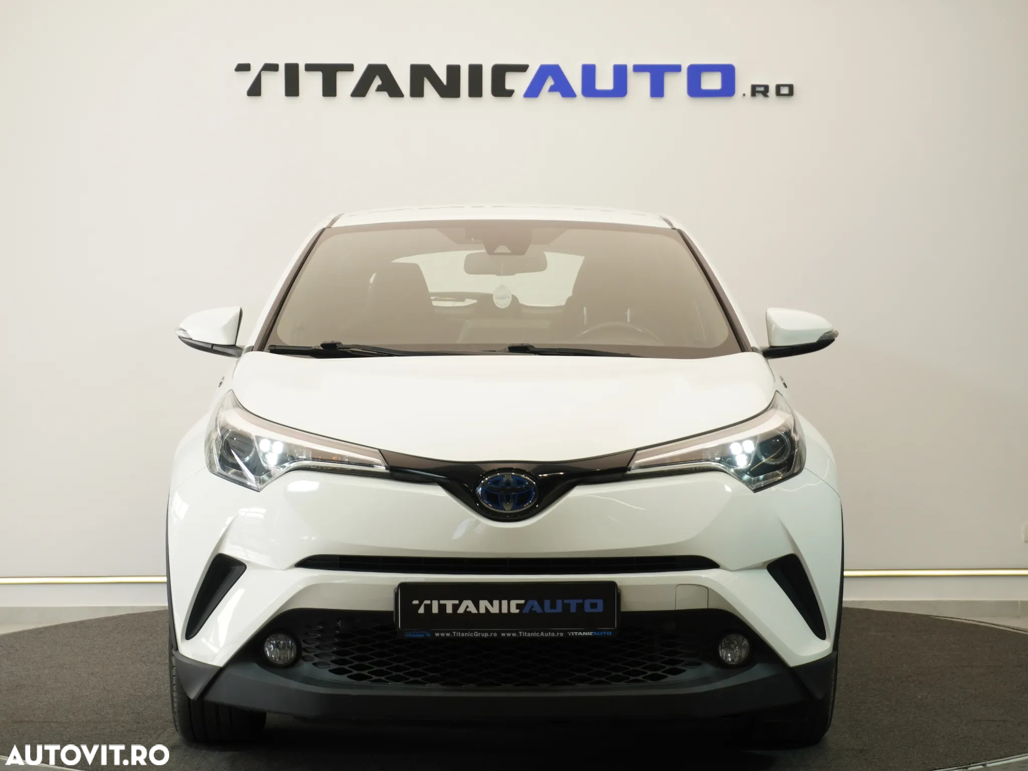Toyota C-HR 1.8 HSD 4x2 CVT C-ult LED - 11