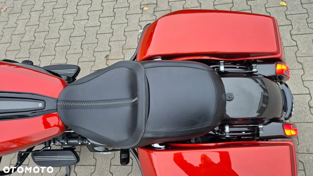 Harley-Davidson Touring Road Glide - 22