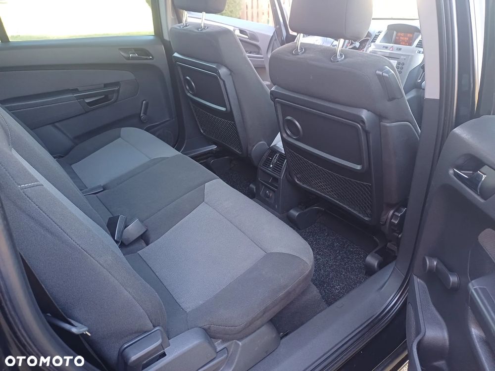 Opel Zafira 1.6 - 16