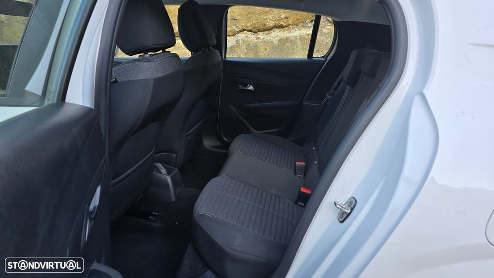 Peugeot 208 1.2 PureTech Active - 45