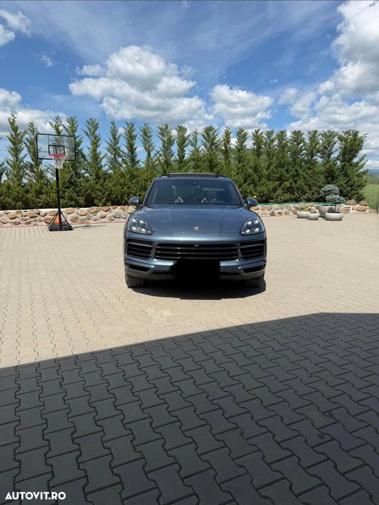 Porsche Cayenne - 2