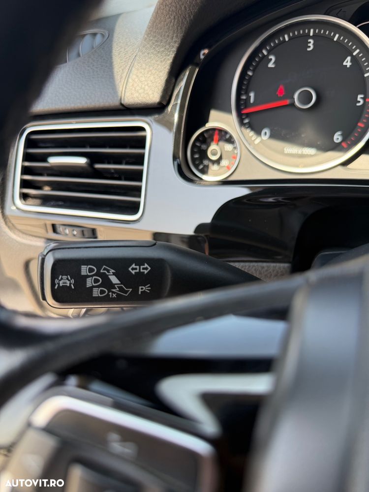 Volkswagen Touareg 3.0 V6 TDI BMT - 32