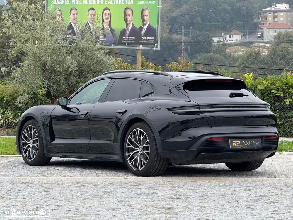 Porsche Taycan Cross Turismo 4S - 7