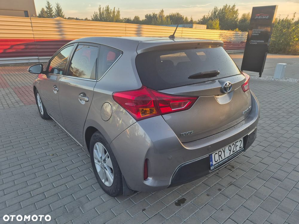 Toyota Auris Hybrid 135 Prestige - 4