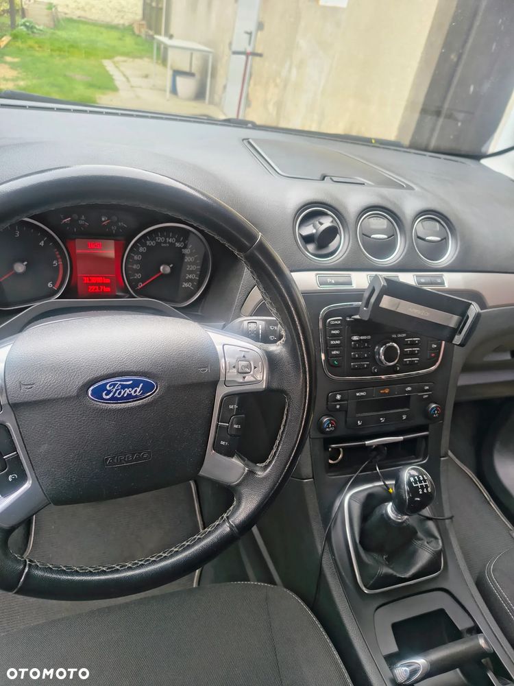 Ford Galaxy 2.0 TDCi Trend - 12