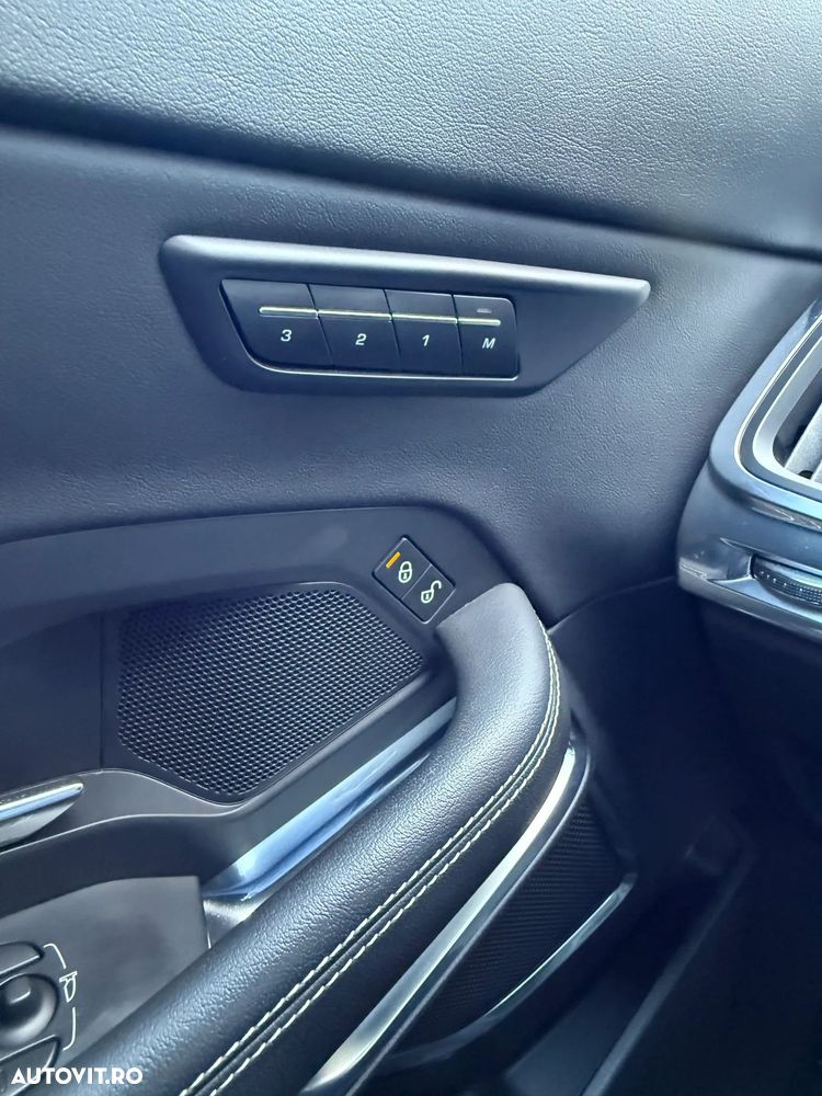 Jaguar E-Pace P300 AWD R-Dynamic SE - 15