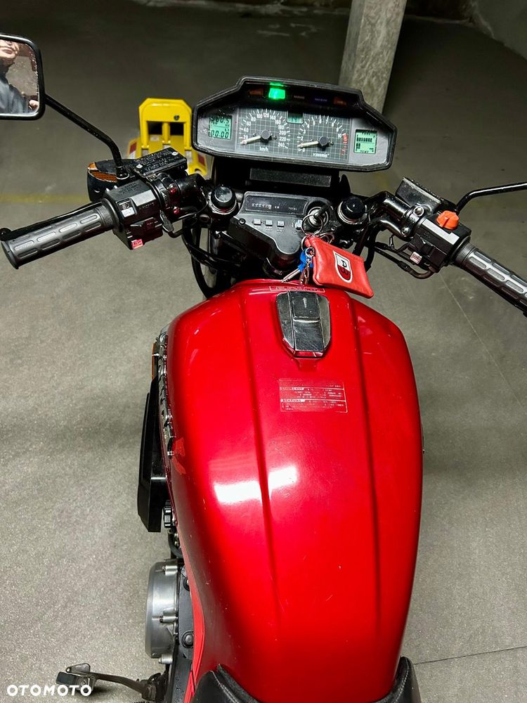Honda VF - 3