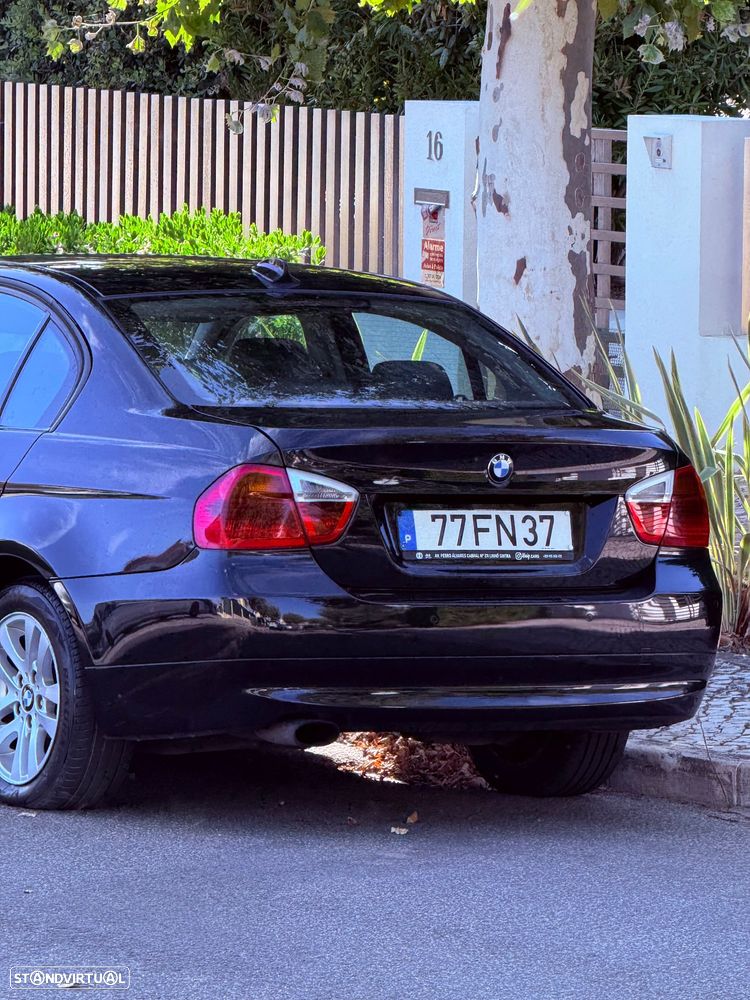 BMW 318 d Dynamic - 7