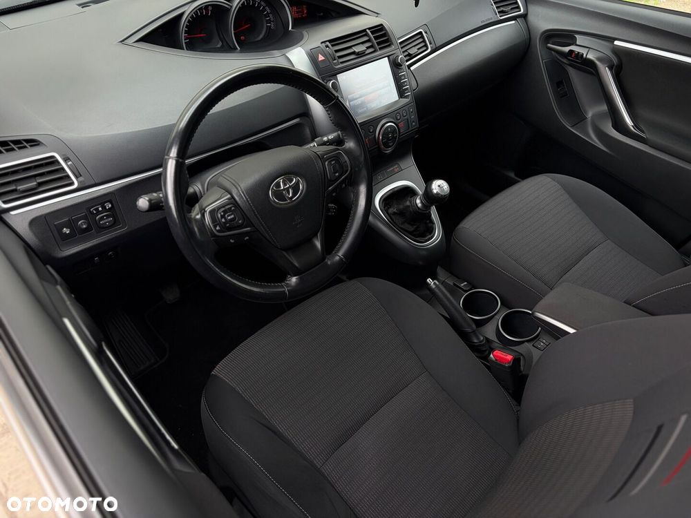 Toyota Verso 1.8 Selection EU6 - 20