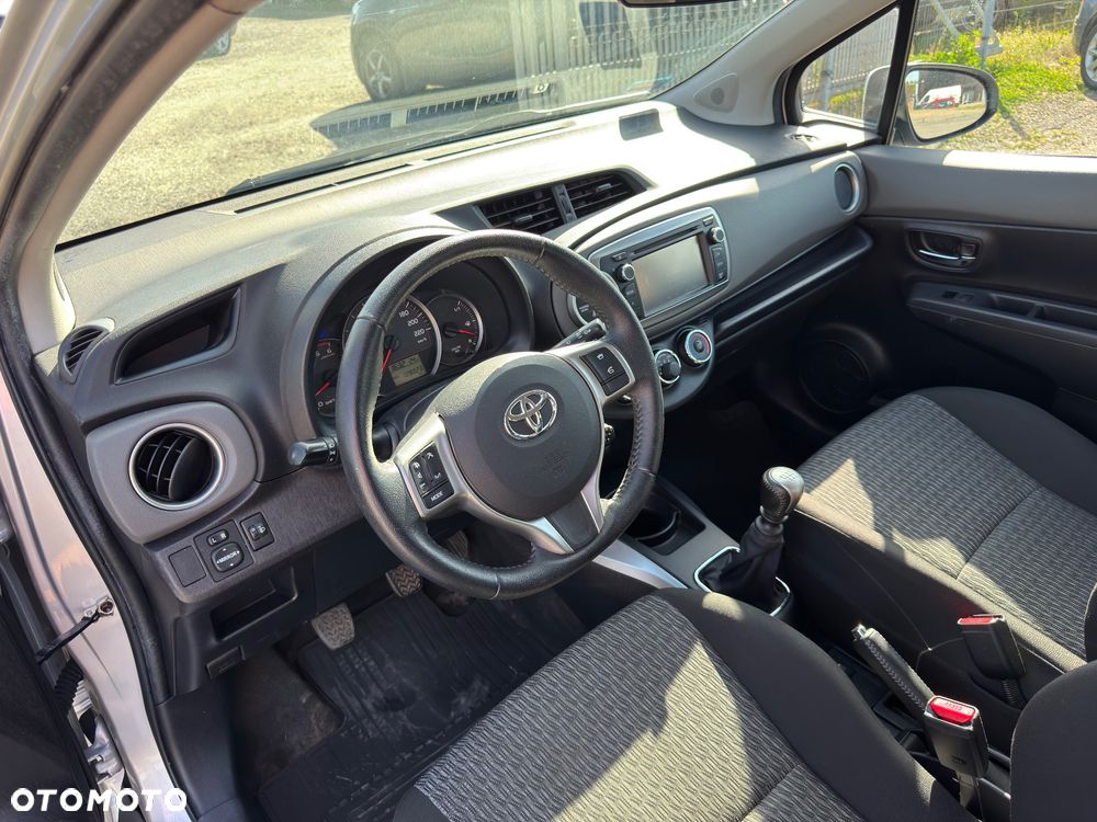 Toyota Yaris 1.4 D-4D Premium - 19