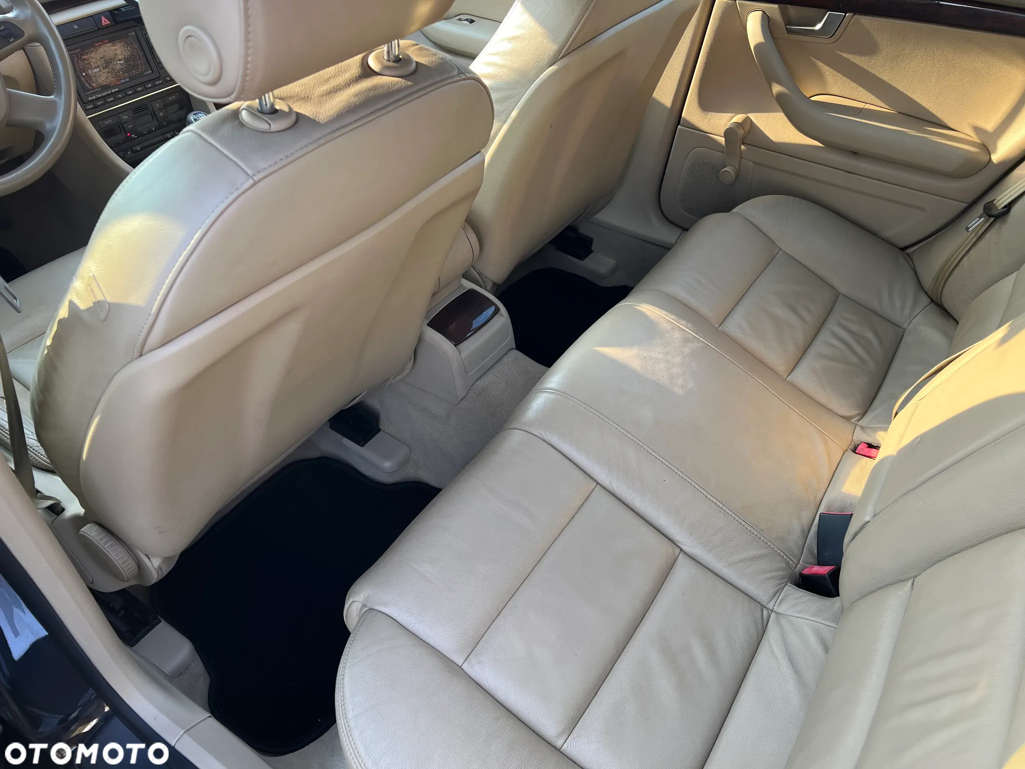Audi A4 Avant 2.0 TDI DPF - 13