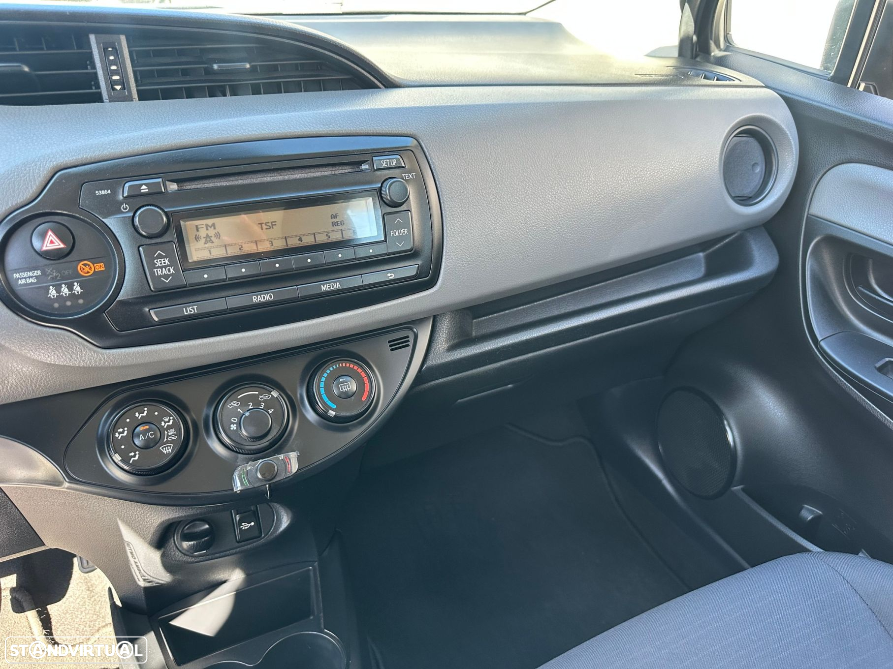 Toyota Yaris 1.4 D-4D ACtive+AC - 14
