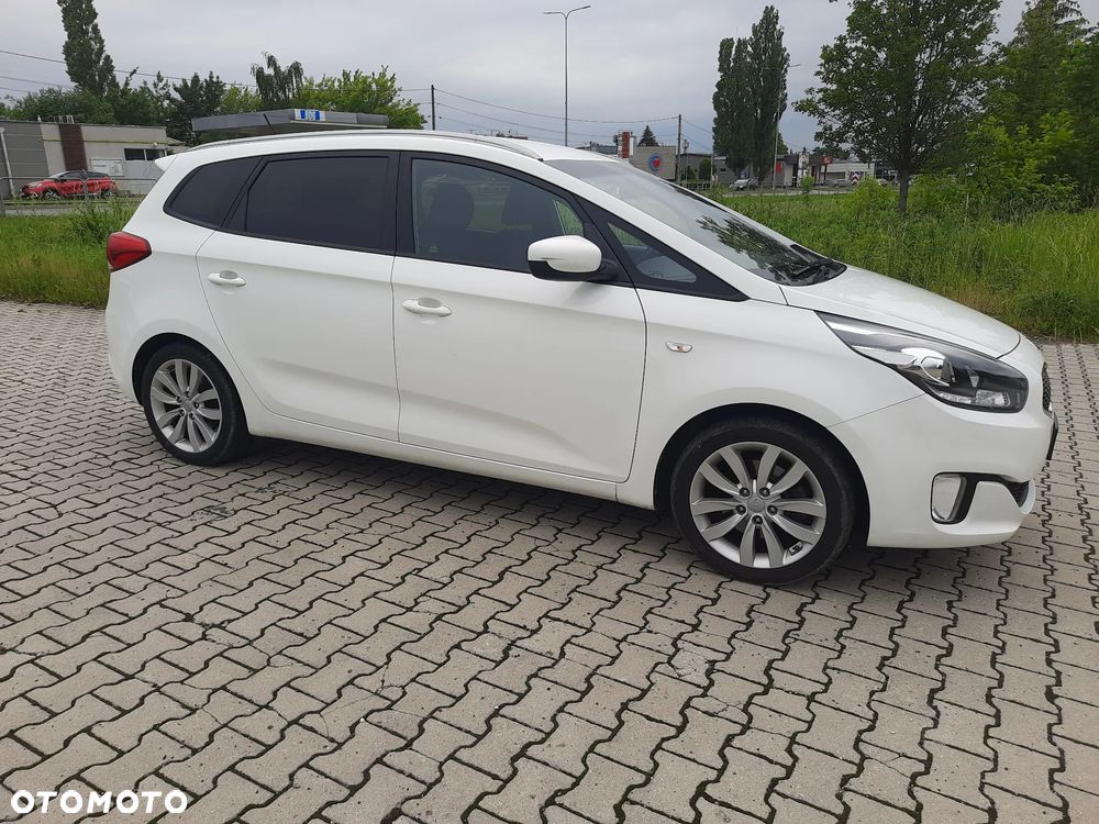 Kia Carens 1.7 CRDi M EU6 - 18