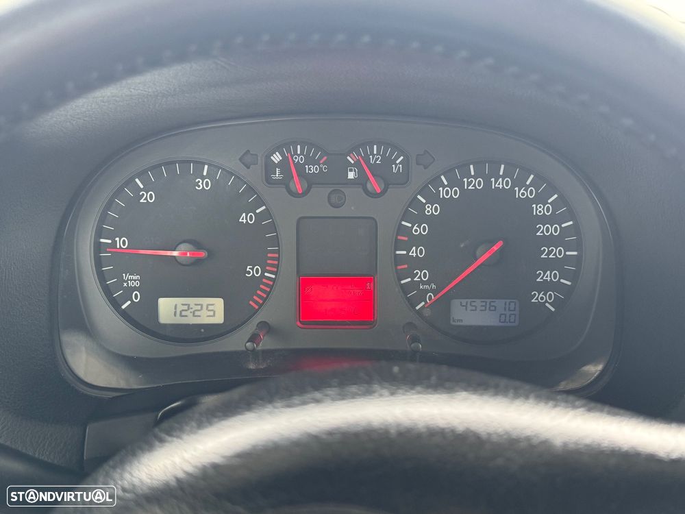 VW Golf 1.9 TDi Highline - 15
