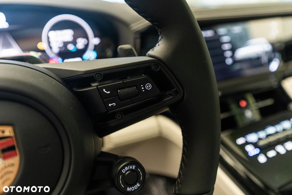 Porsche Panamera 4 E-Hybrid - 19
