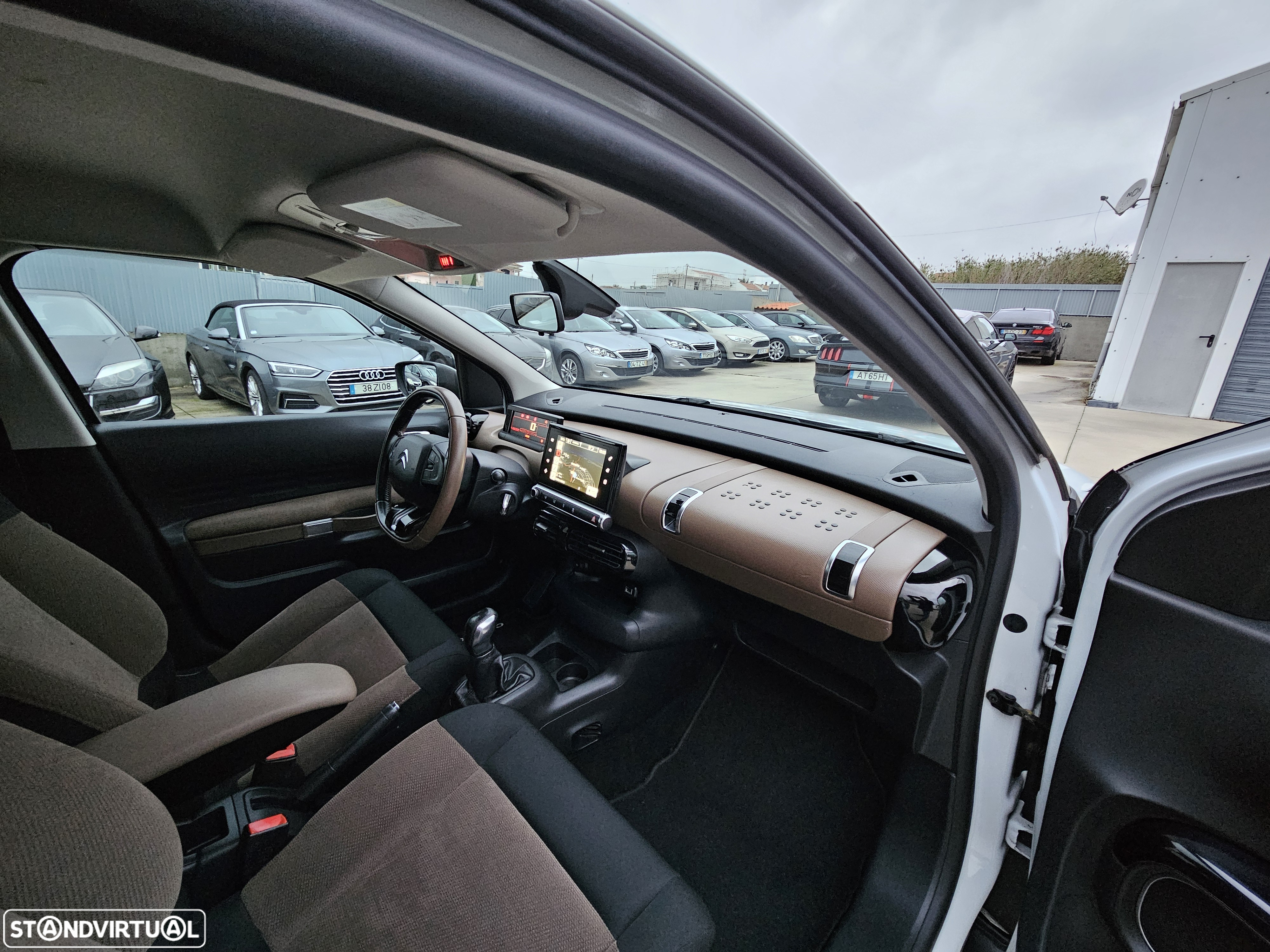 Citroën C4 Cactus 1.6 BlueHDi Shine Ed.Moonlight - 27