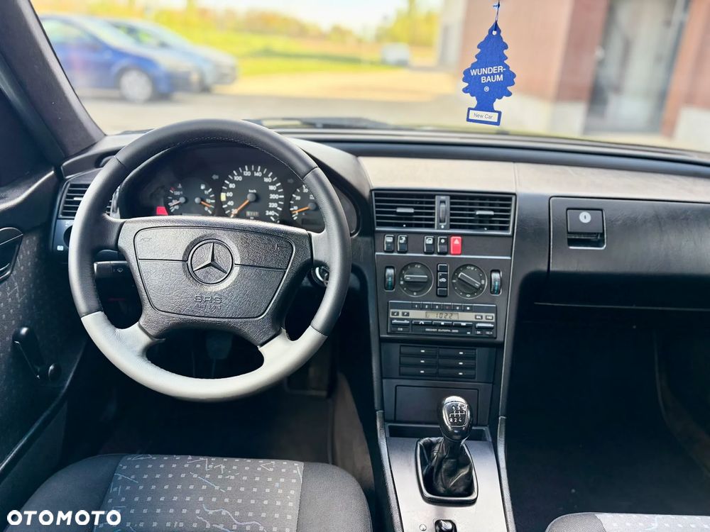 Mercedes-Benz Klasa C 180 Esprit - 7