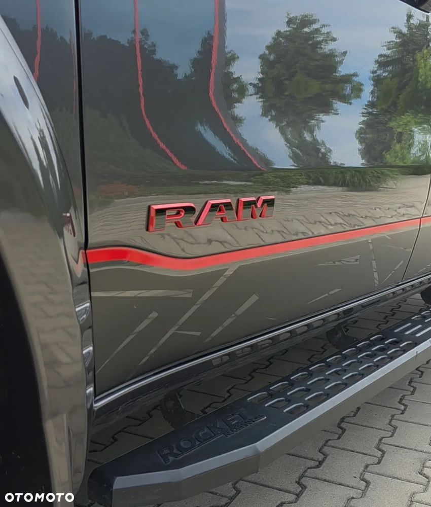 Dodge RAM - 11
