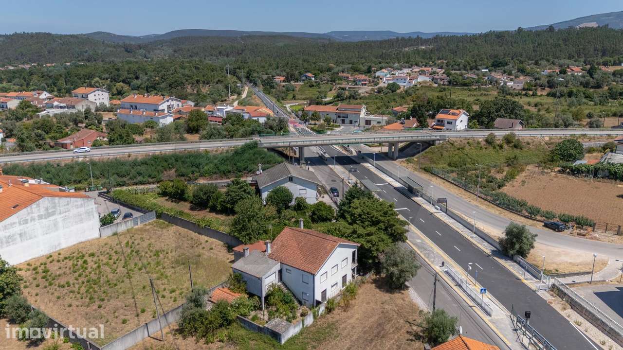 Moradia Independente na Lousã | Potencial de Investimento | Jardins | - Grande imagem: 2/28