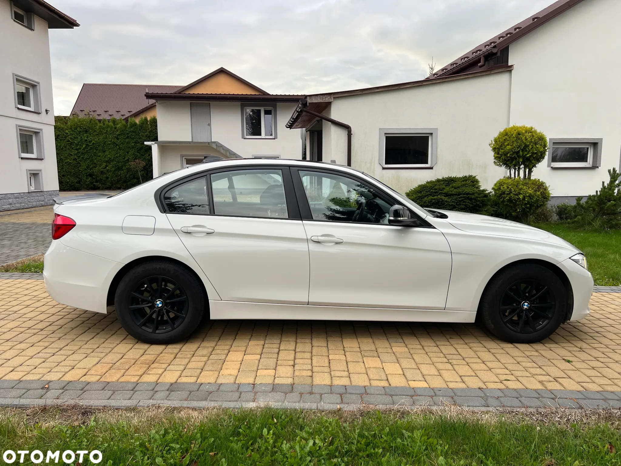 BMW Seria 3 318i - 7
