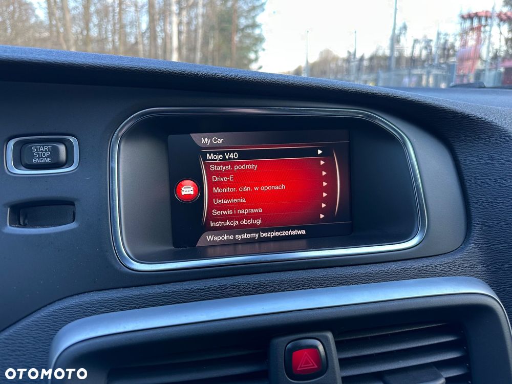 Volvo V40 D3 Geartronic RDesign - 29