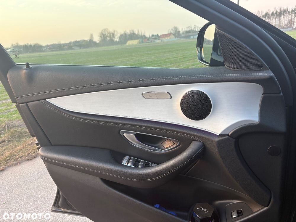 Mercedes-Benz Klasa E - 22