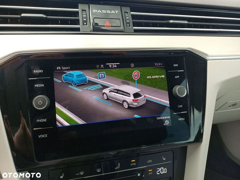 Volkswagen Passat - 22