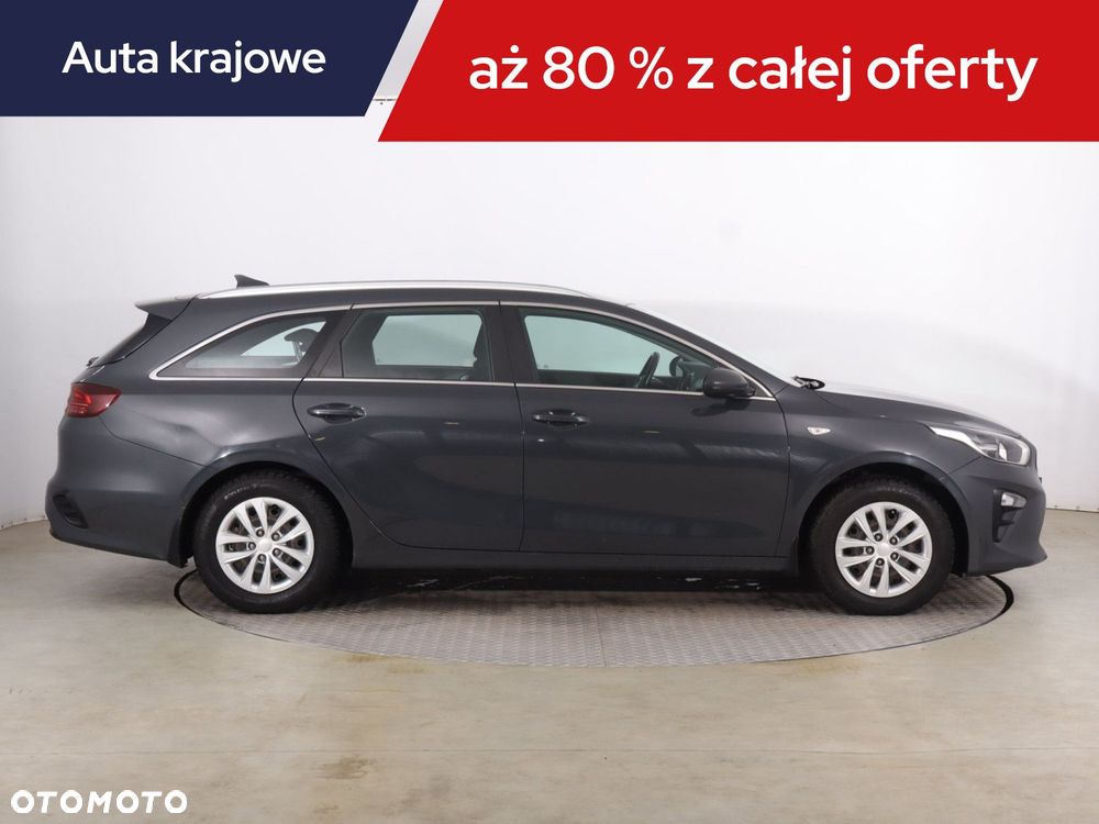 Kia Ceed - 8