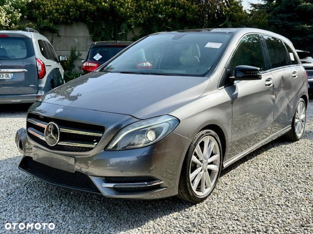 Mercedes-Benz Klasa B 200 7G-DCT AMG Line - 8