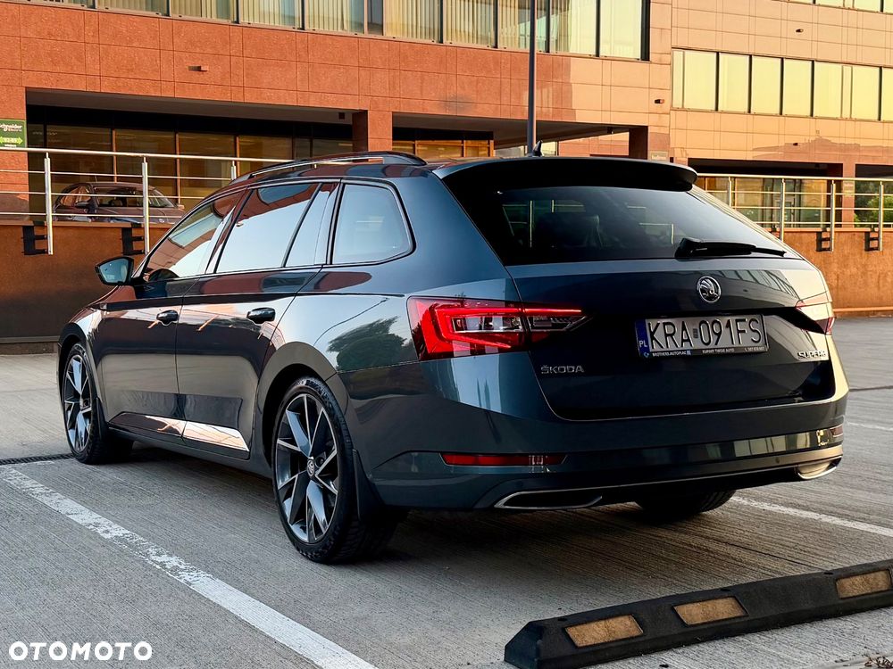 Skoda Superb 2.0 TDI Sportline DSG - 4