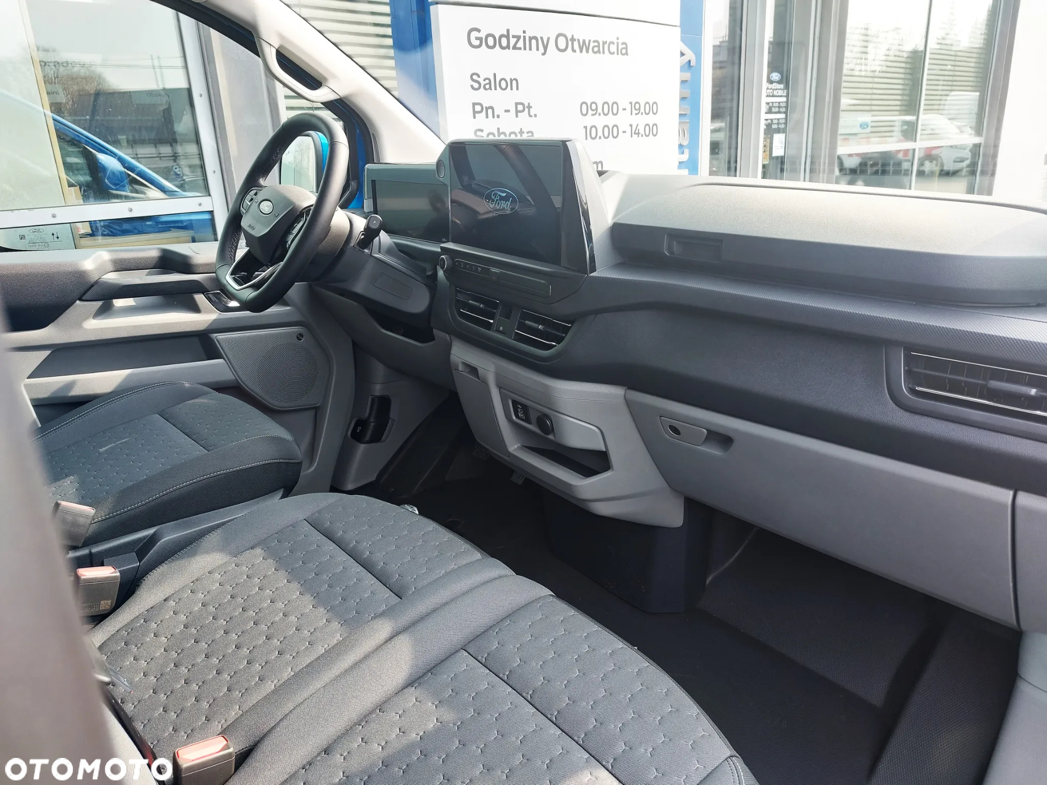 Ford Transit E-Custom - 14